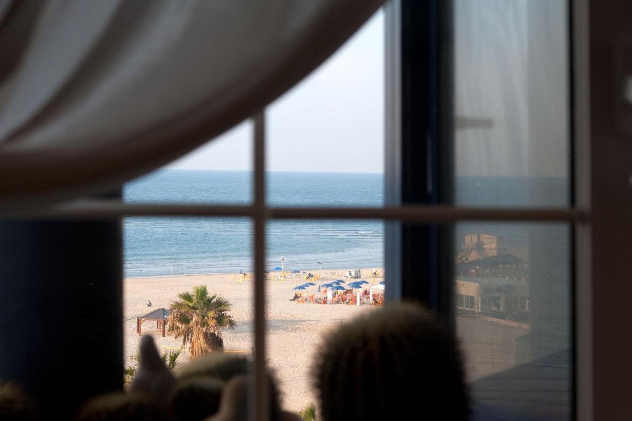 Chic 3Br Apt W Sauna & Parking On The Beach By Sea N' Rent Tel Aviv Exterior foto